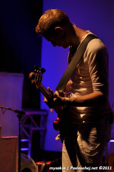 CHARLIE STRAIGHT  - Úterý 11. 10. 2011